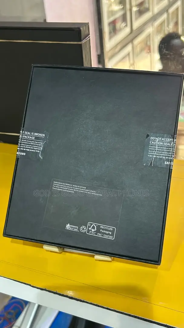 New Samsung Galaxy Z Fold3 5G 256 GB Black