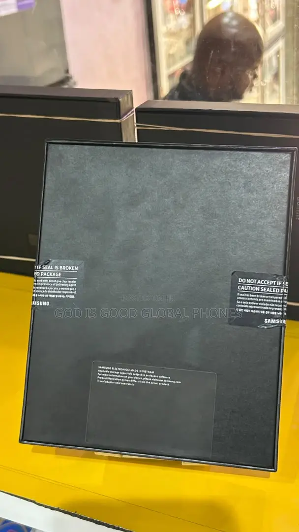 New Samsung Galaxy Z Fold3 5G 256 GB Black