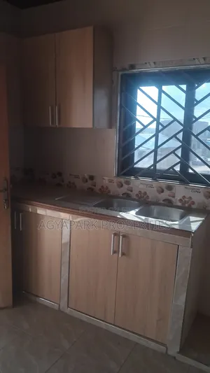 2bdrm Apartment in Doblogono Event, Ga West Municipal for rent