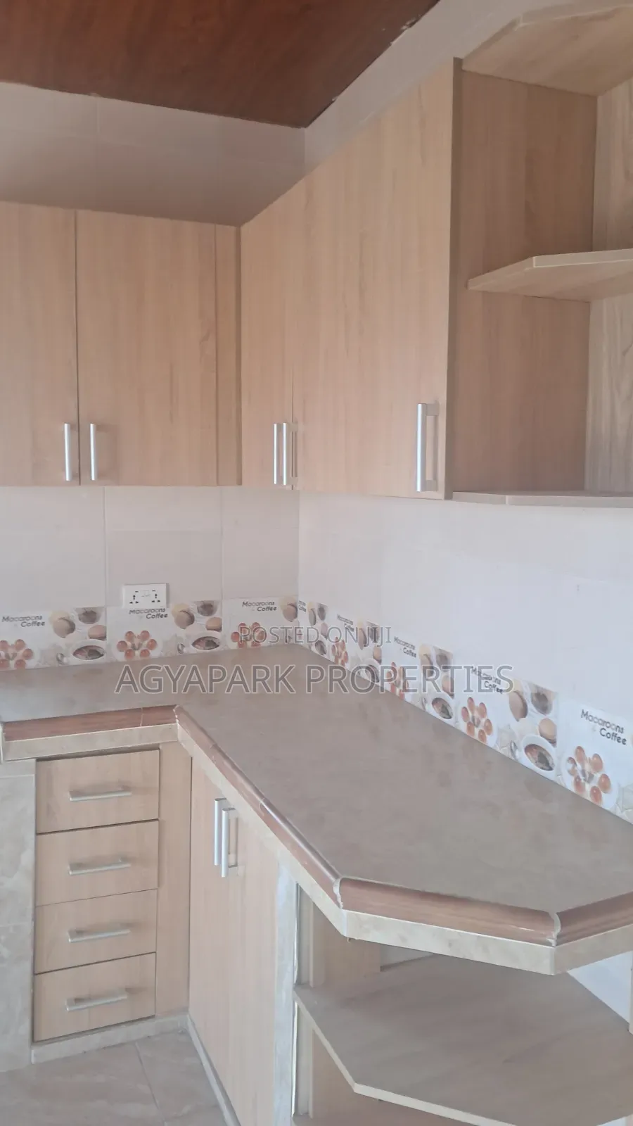 2bdrm Apartment in Doblogono Event, Ga West Municipal for rent