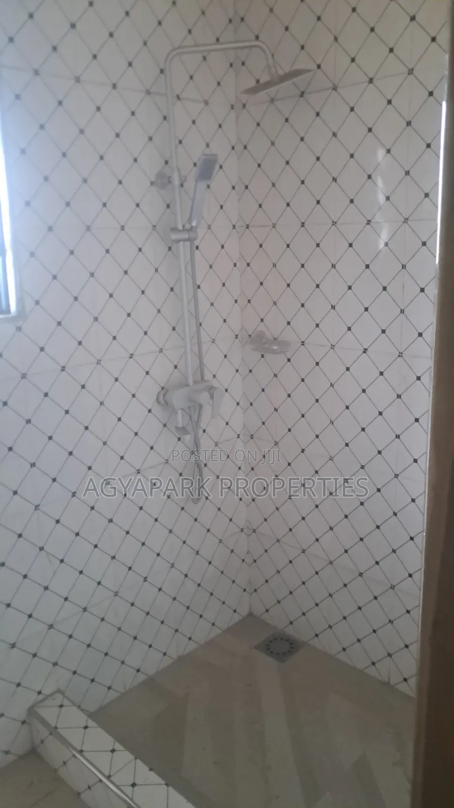 2bdrm Apartment in Doblogono Event, Ga West Municipal for rent