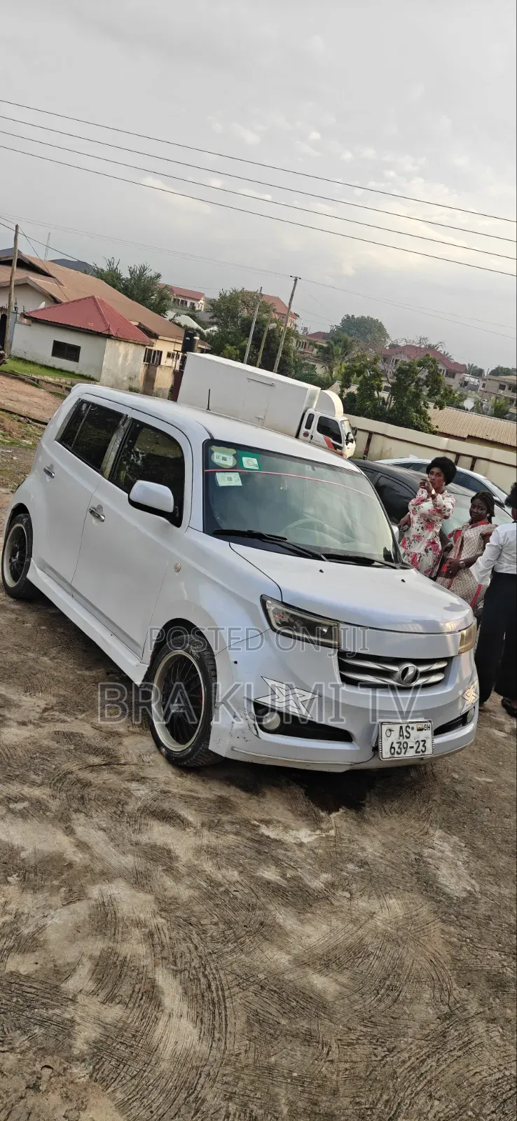 Toyota bB 2013 Gray