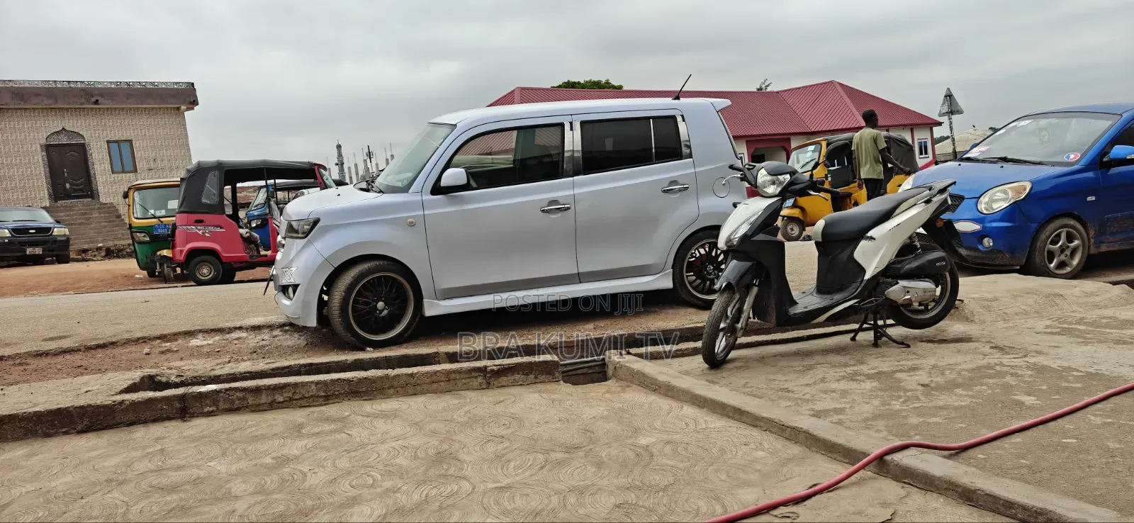 Toyota bB 2013 Gray