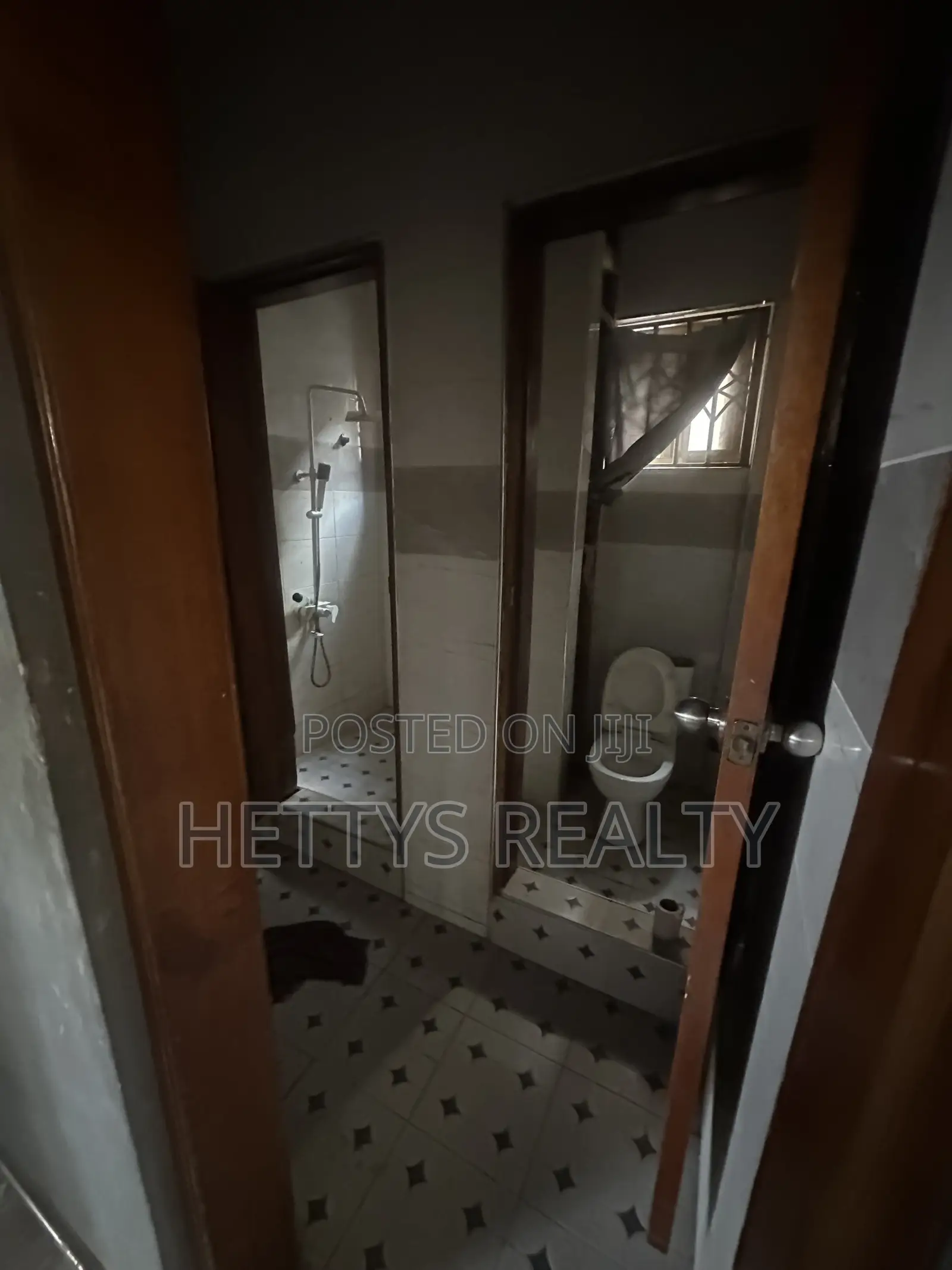 2bdrm Block of Flats in Sakumono for sale
