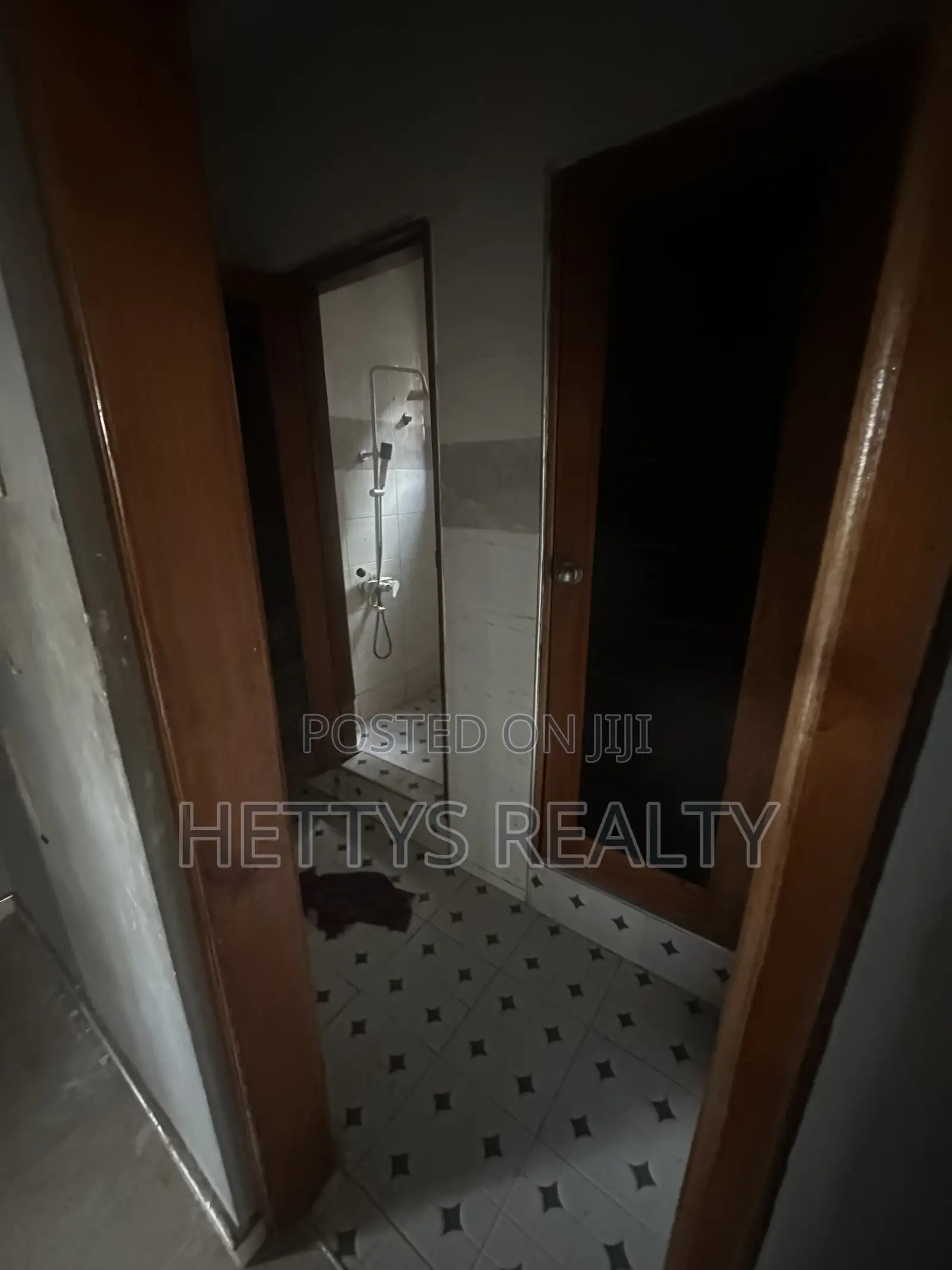 2bdrm Block of Flats in Sakumono for sale