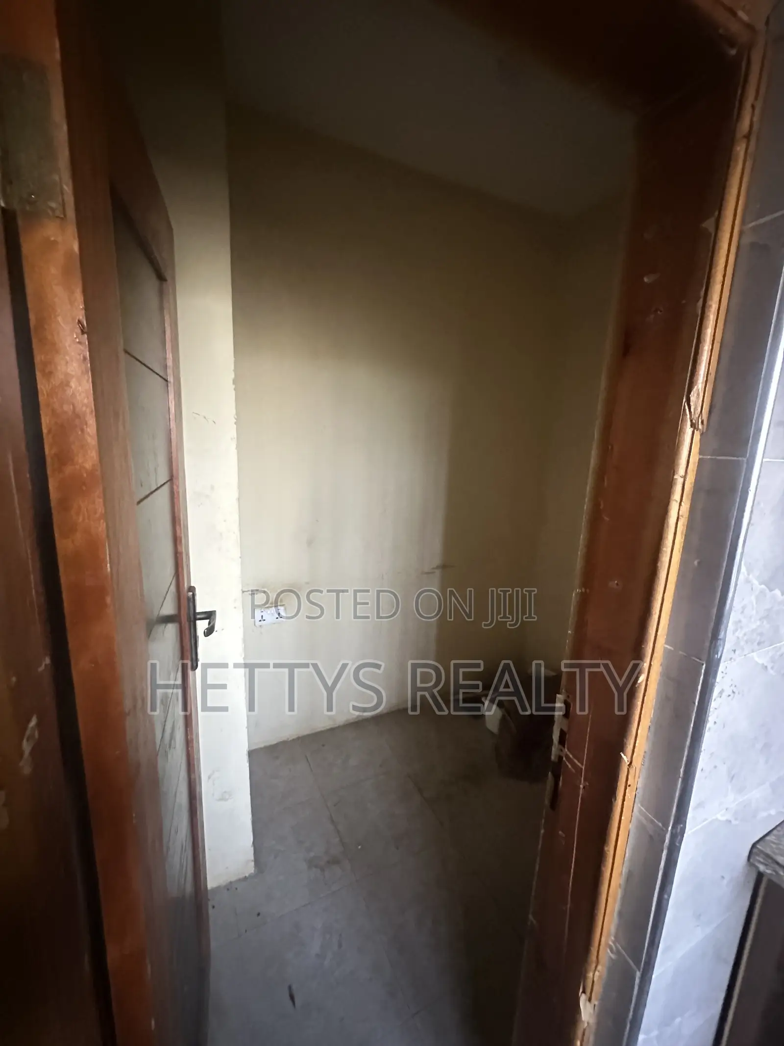 2bdrm Block of Flats in Sakumono for sale