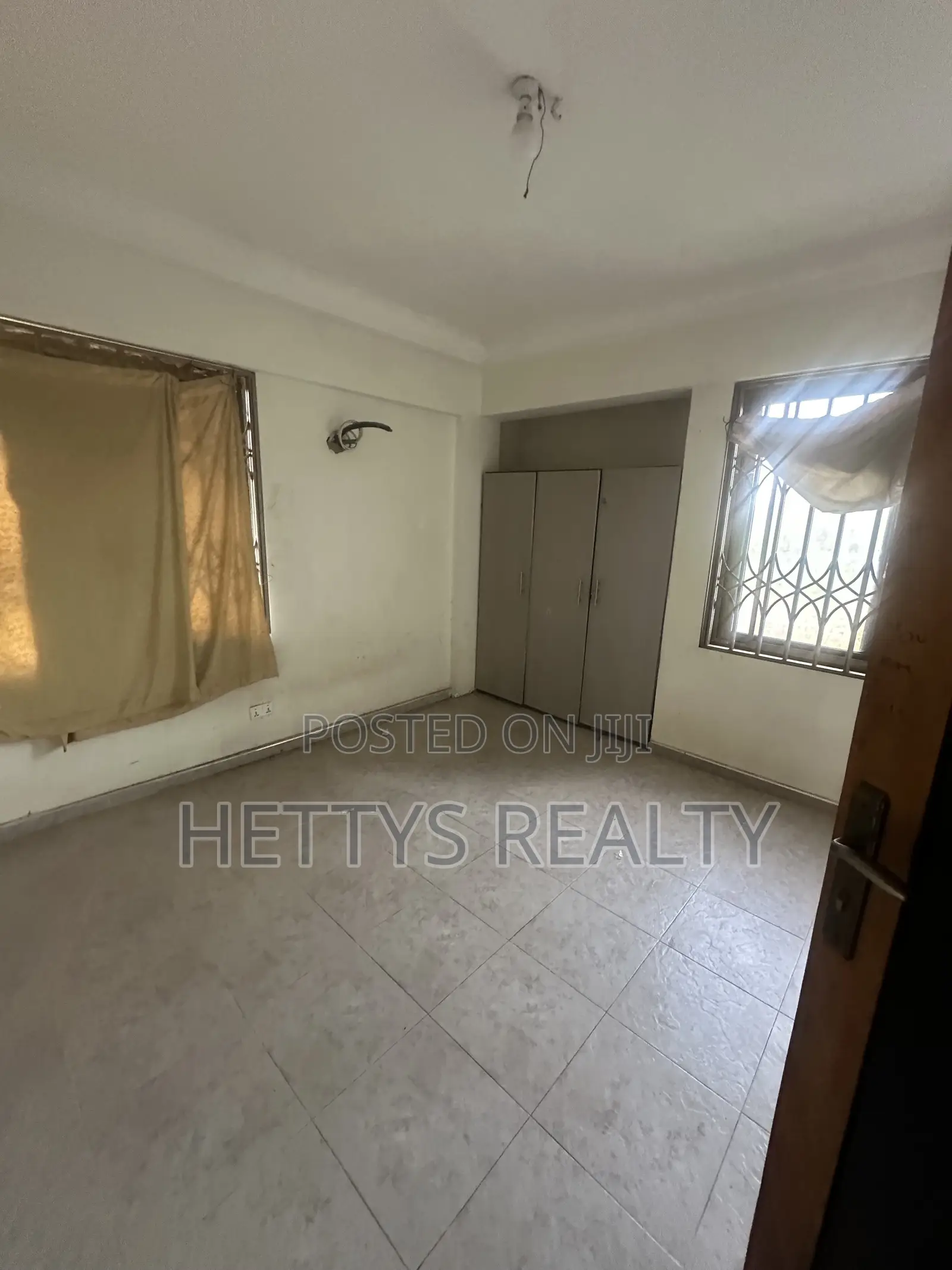 2bdrm Block of Flats in Sakumono for sale