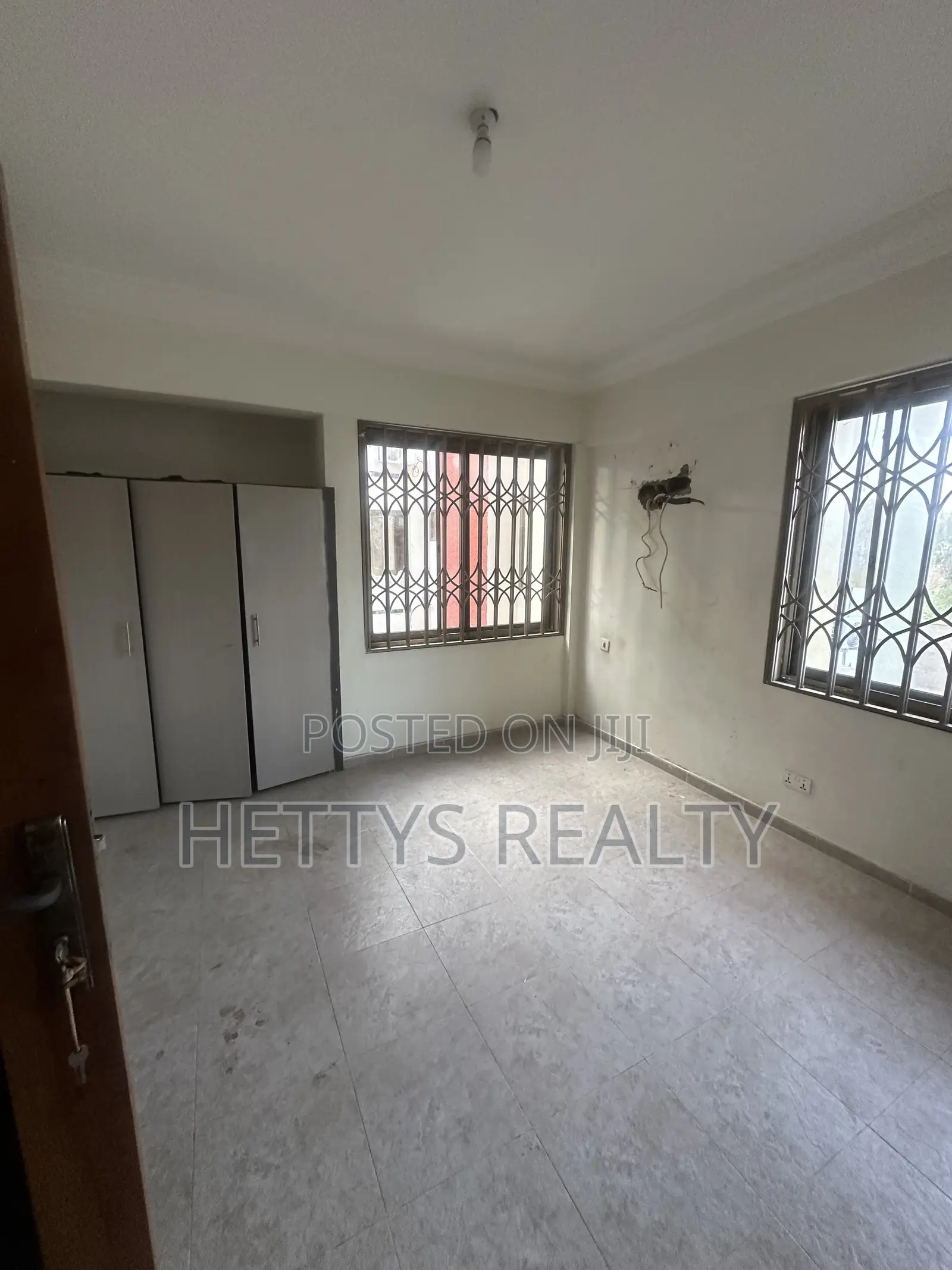 2bdrm Block of Flats in Sakumono for sale
