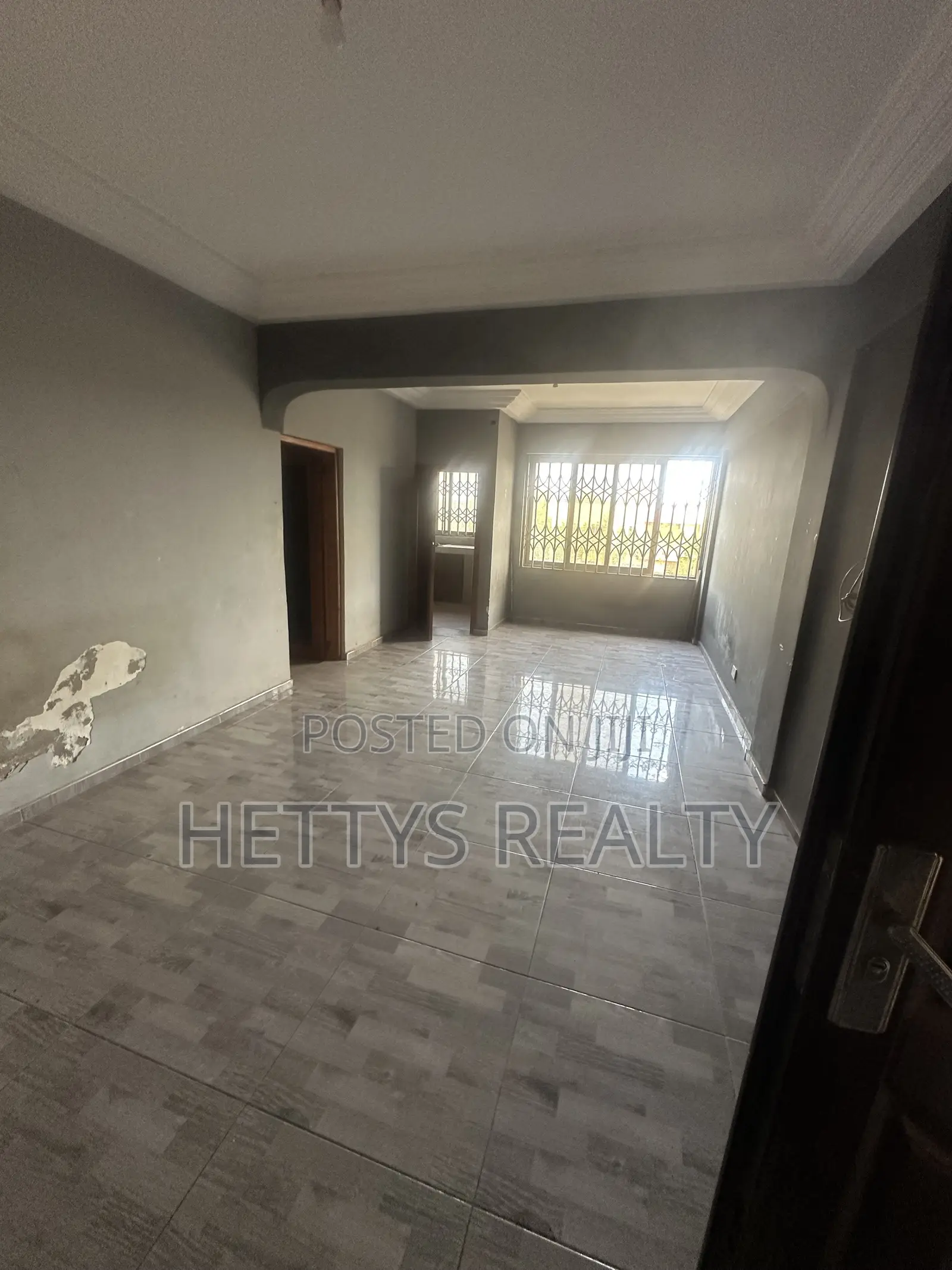 2bdrm Block of Flats in Sakumono for sale