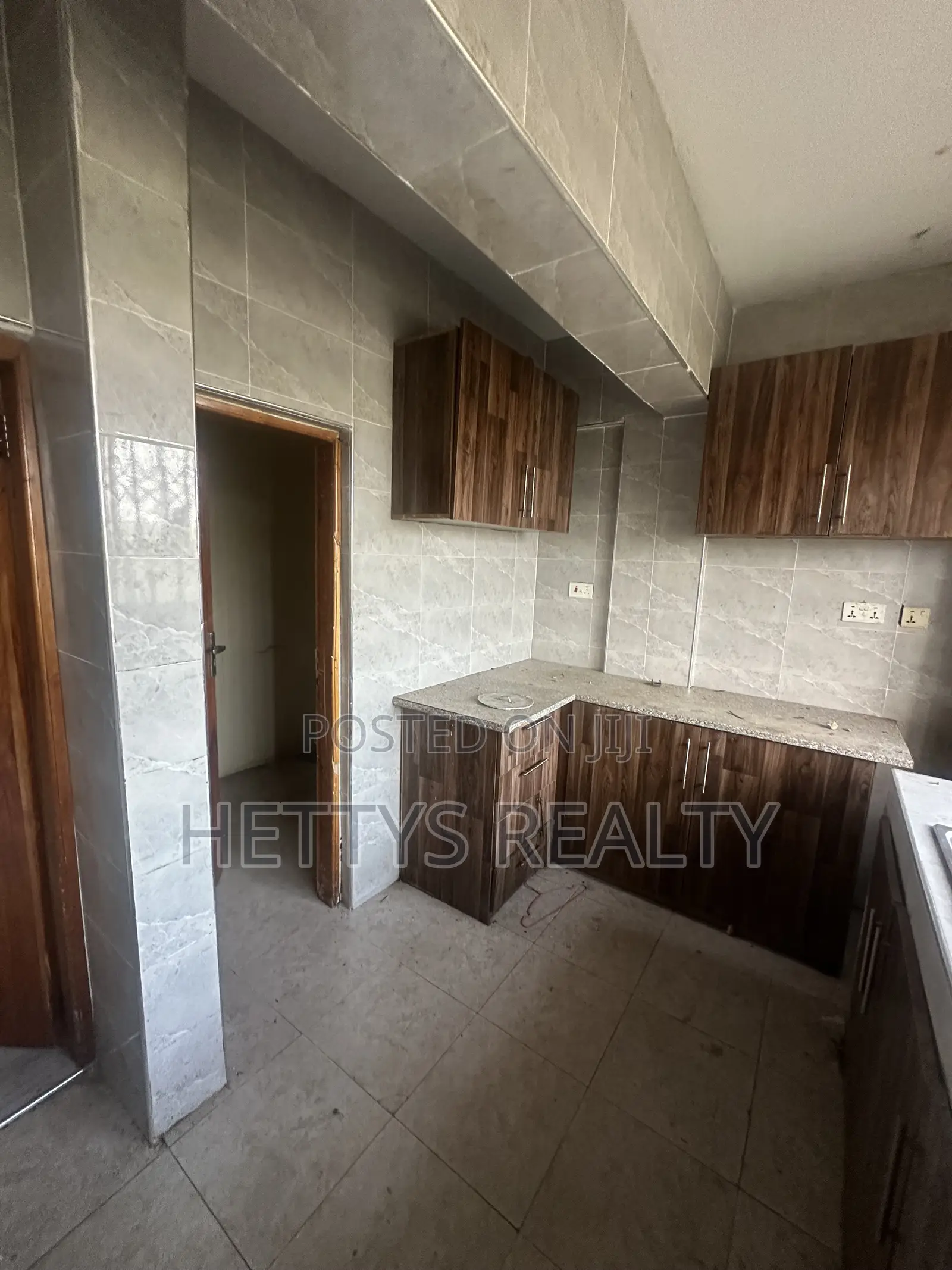 2bdrm Block of Flats in Sakumono for sale