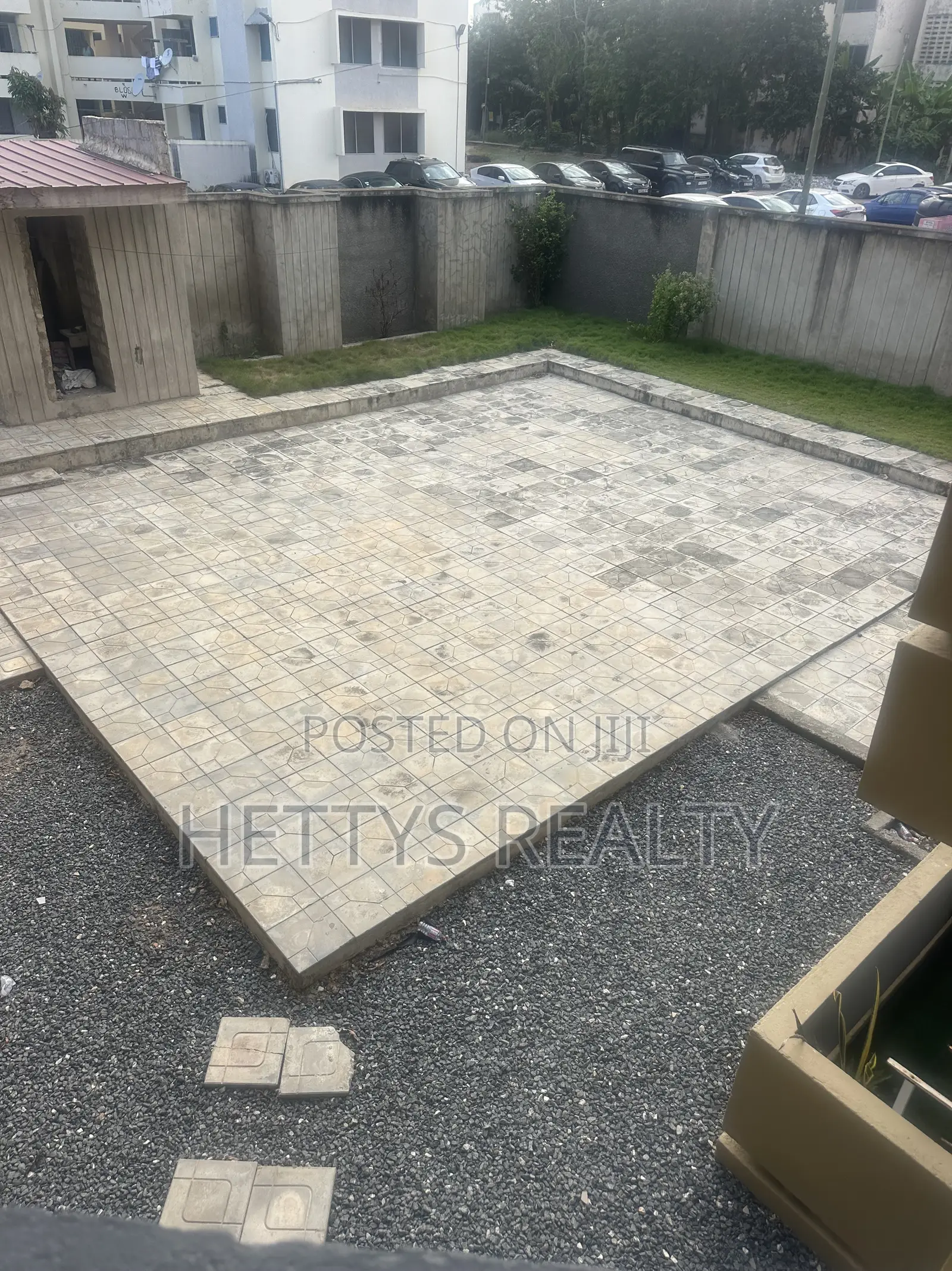 2bdrm Block of Flats in Sakumono for sale