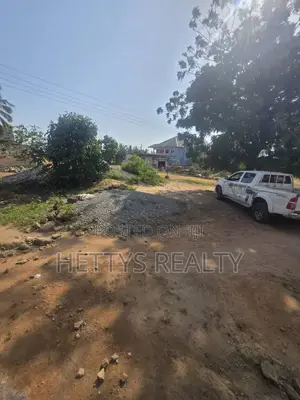 6bdrm House in Amasaman for sale