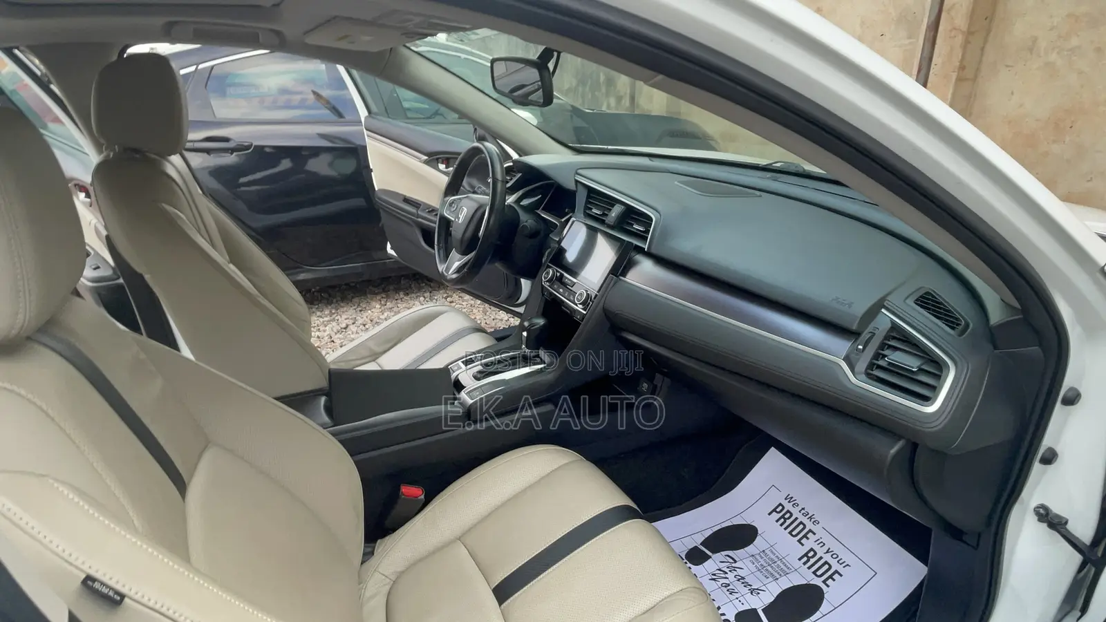 Honda Civic Touring 4dr Sedan (1.5L 4cyl) 2017 White