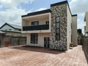 5bdrm House in Daban Newsite, Kumasi Metropolitan for sale