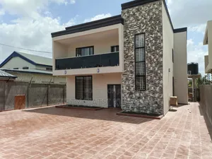 5bdrm House in Daban Newsite, Kumasi Metropolitan for sale