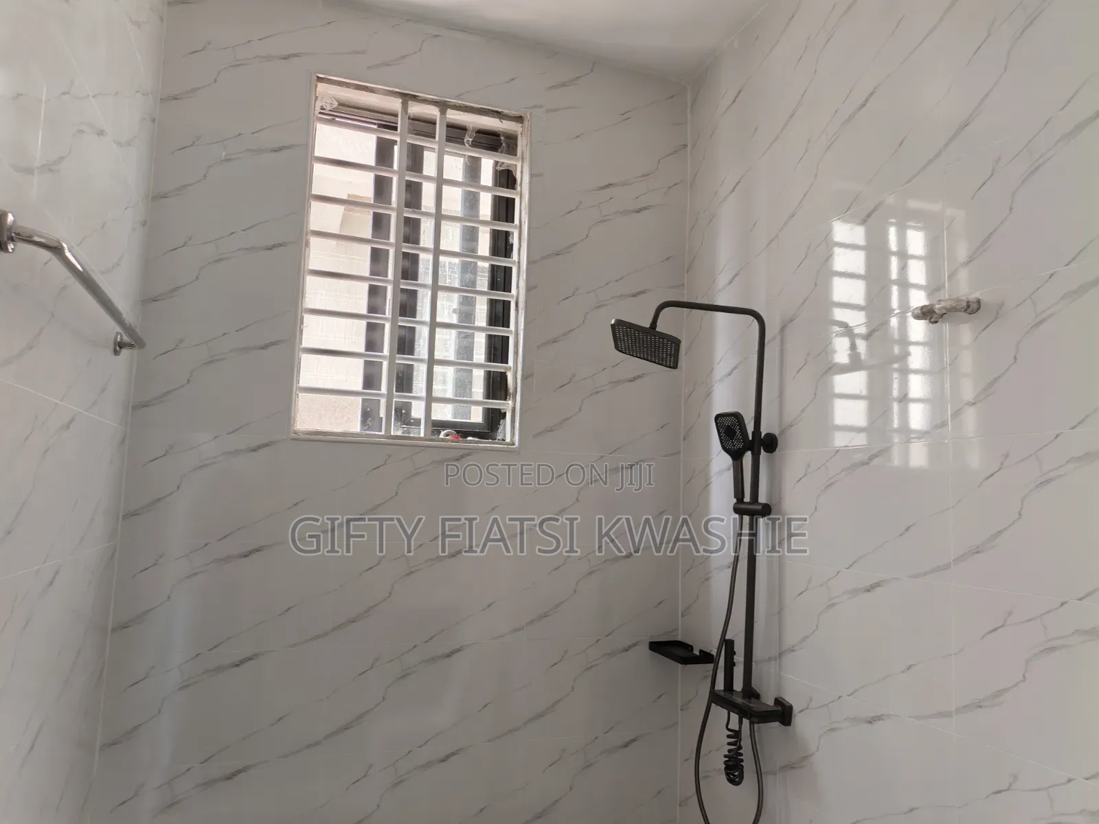 5bdrm House in Daban Newsite, Kumasi Metropolitan for sale