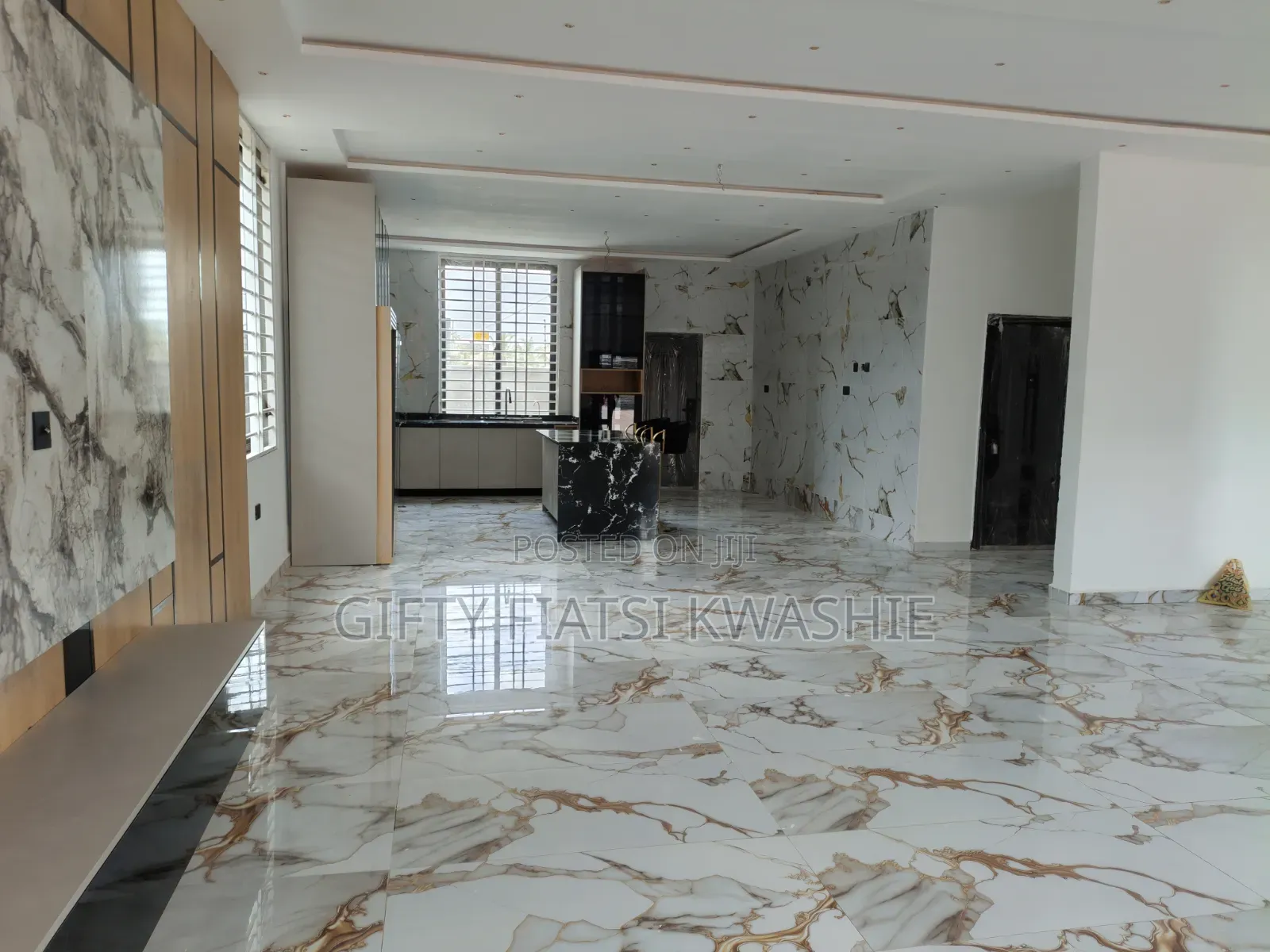 5bdrm House in Daban Newsite, Kumasi Metropolitan for sale