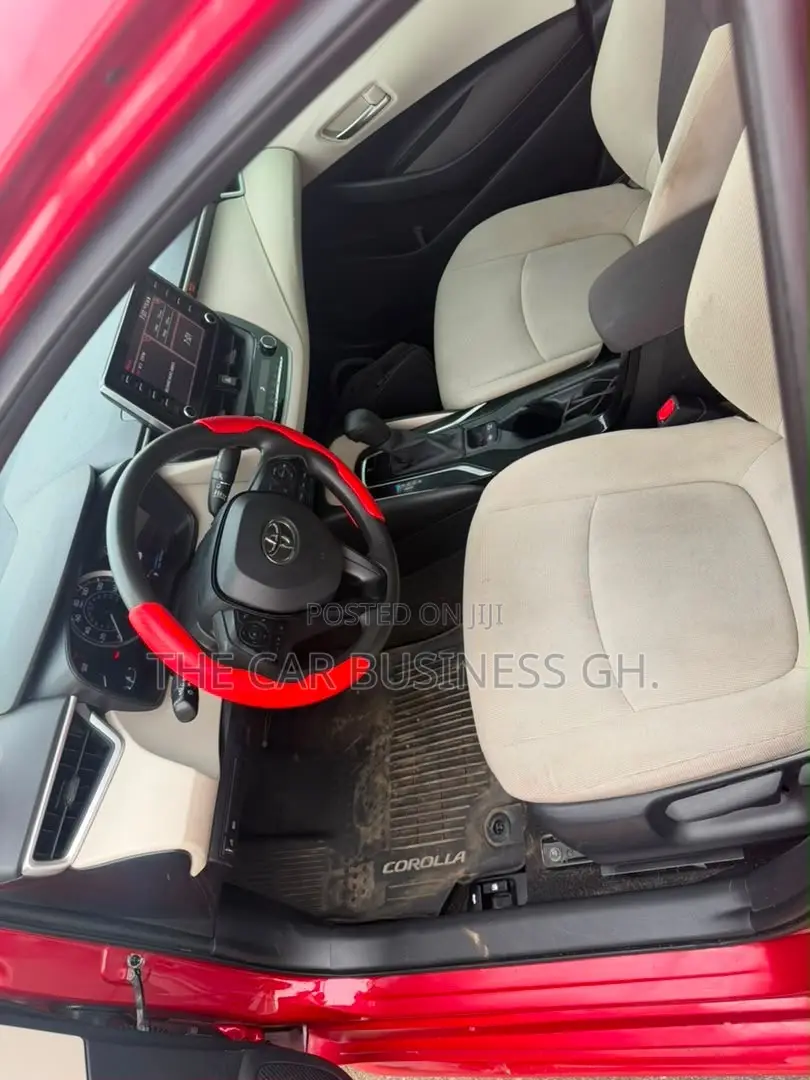 Toyota Corolla LE 2020 Red