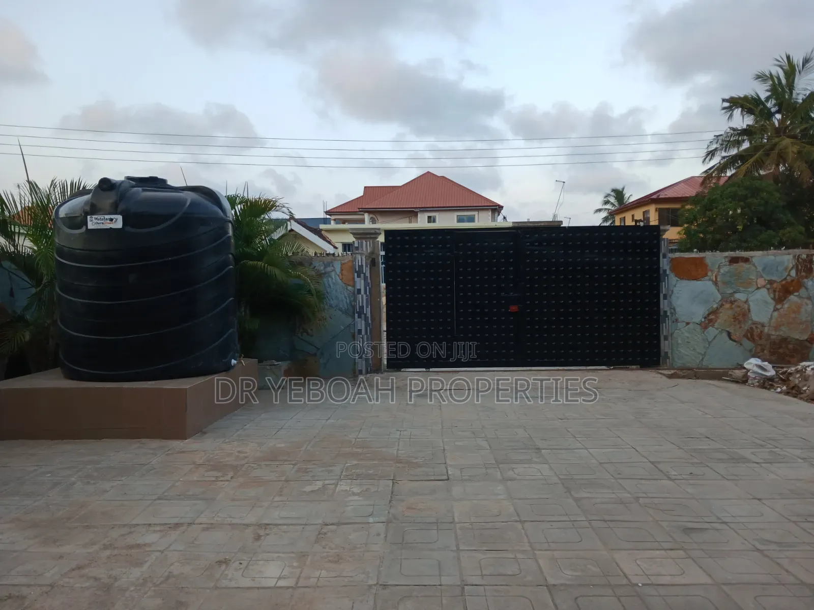 2bdrm Apartment in Spintex Road, Coca Cola for rent