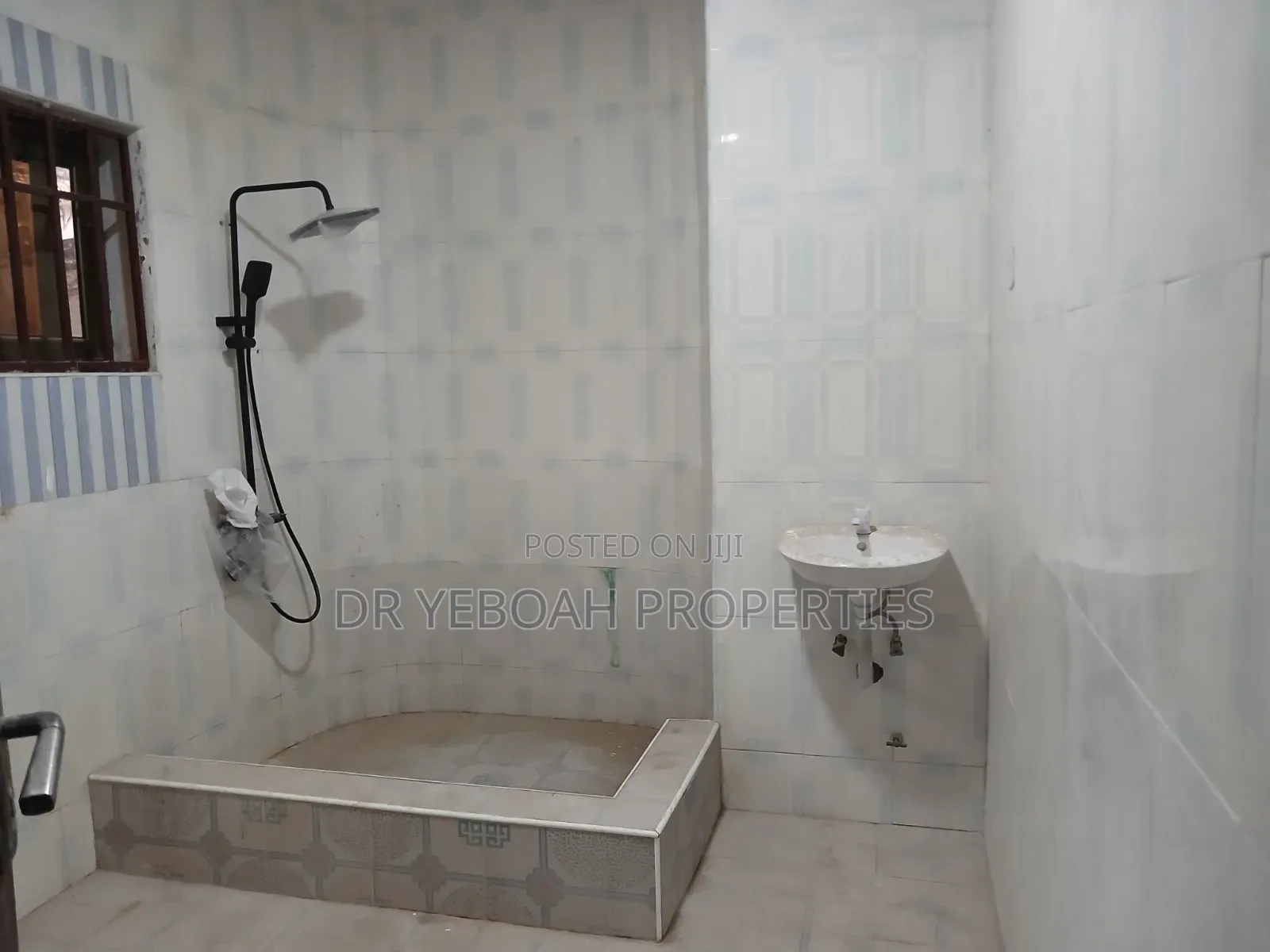 2bdrm Apartment in Spintex Road, Coca Cola for rent