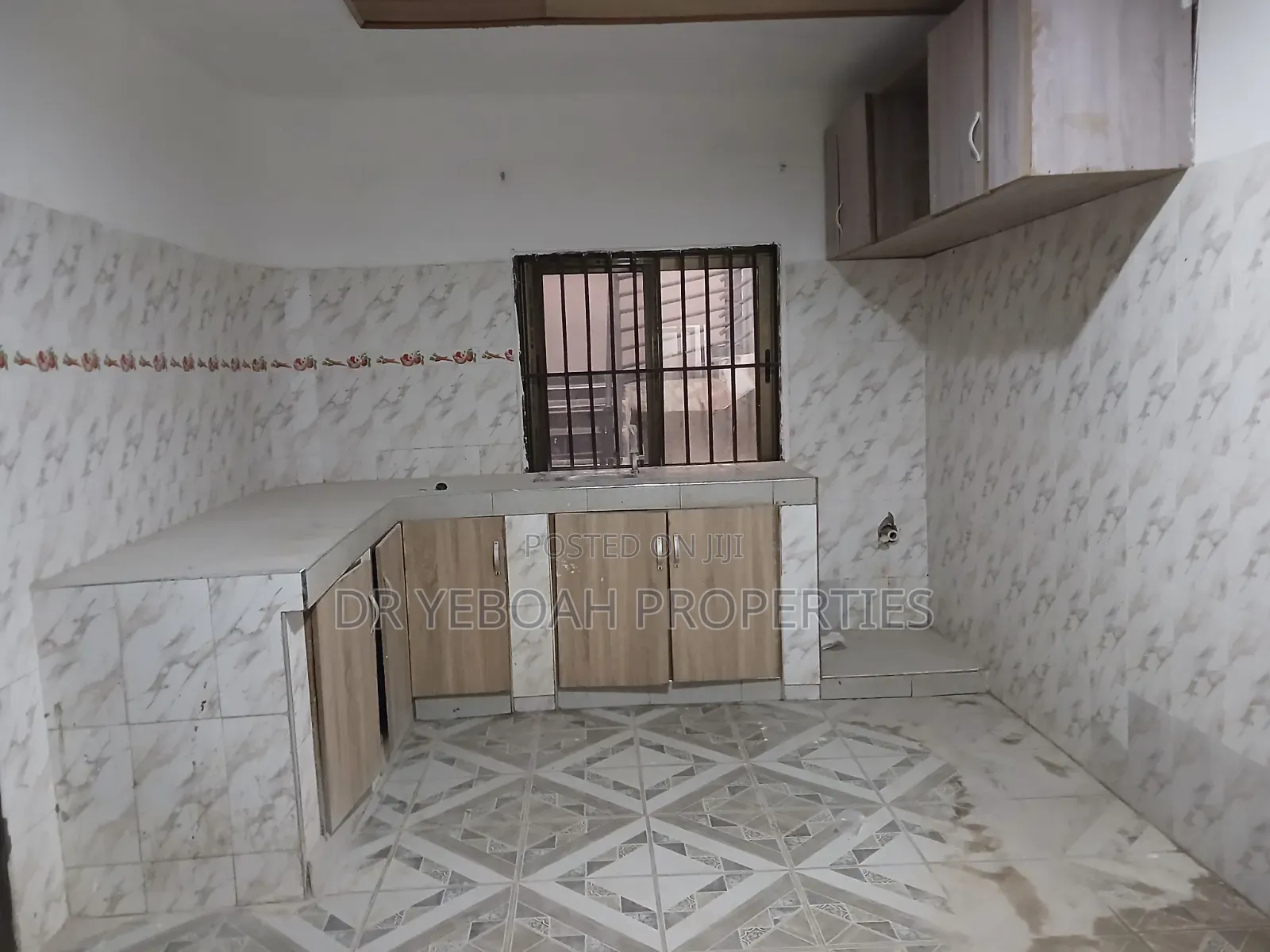 2bdrm Apartment in Spintex Road, Coca Cola for rent