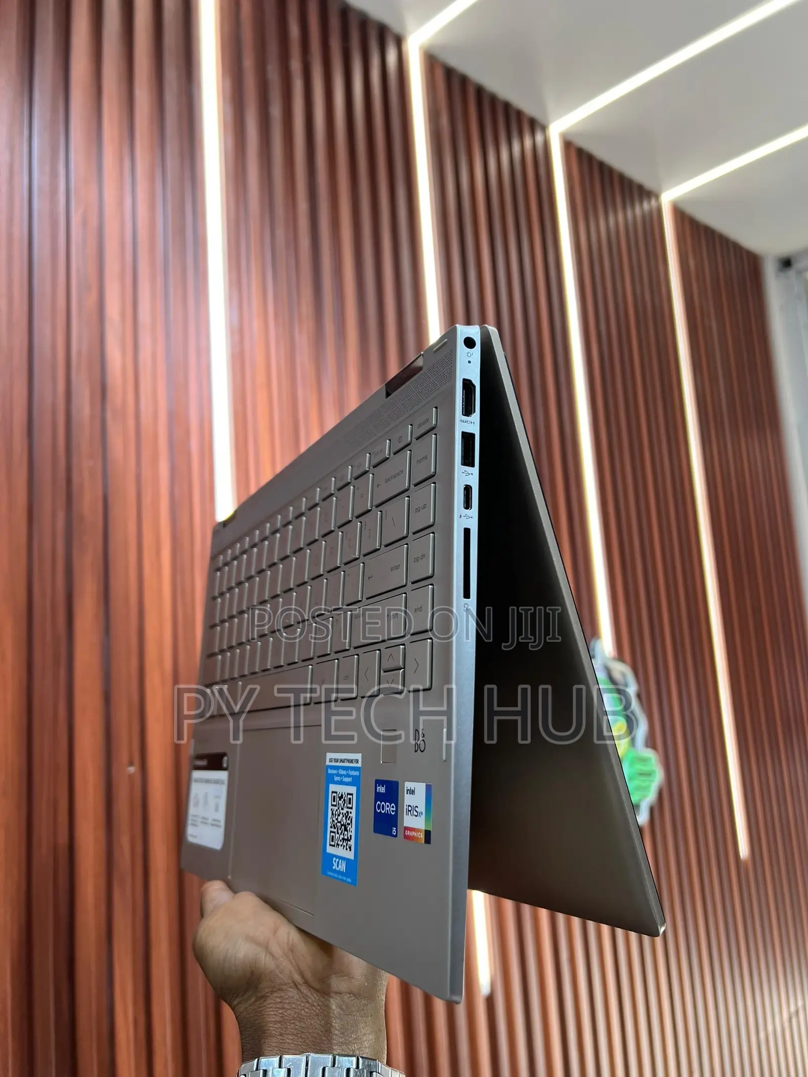 Laptop HP Pavilion 14 x360 2-in-1 8GB Intel Core i5 SSD 512GB