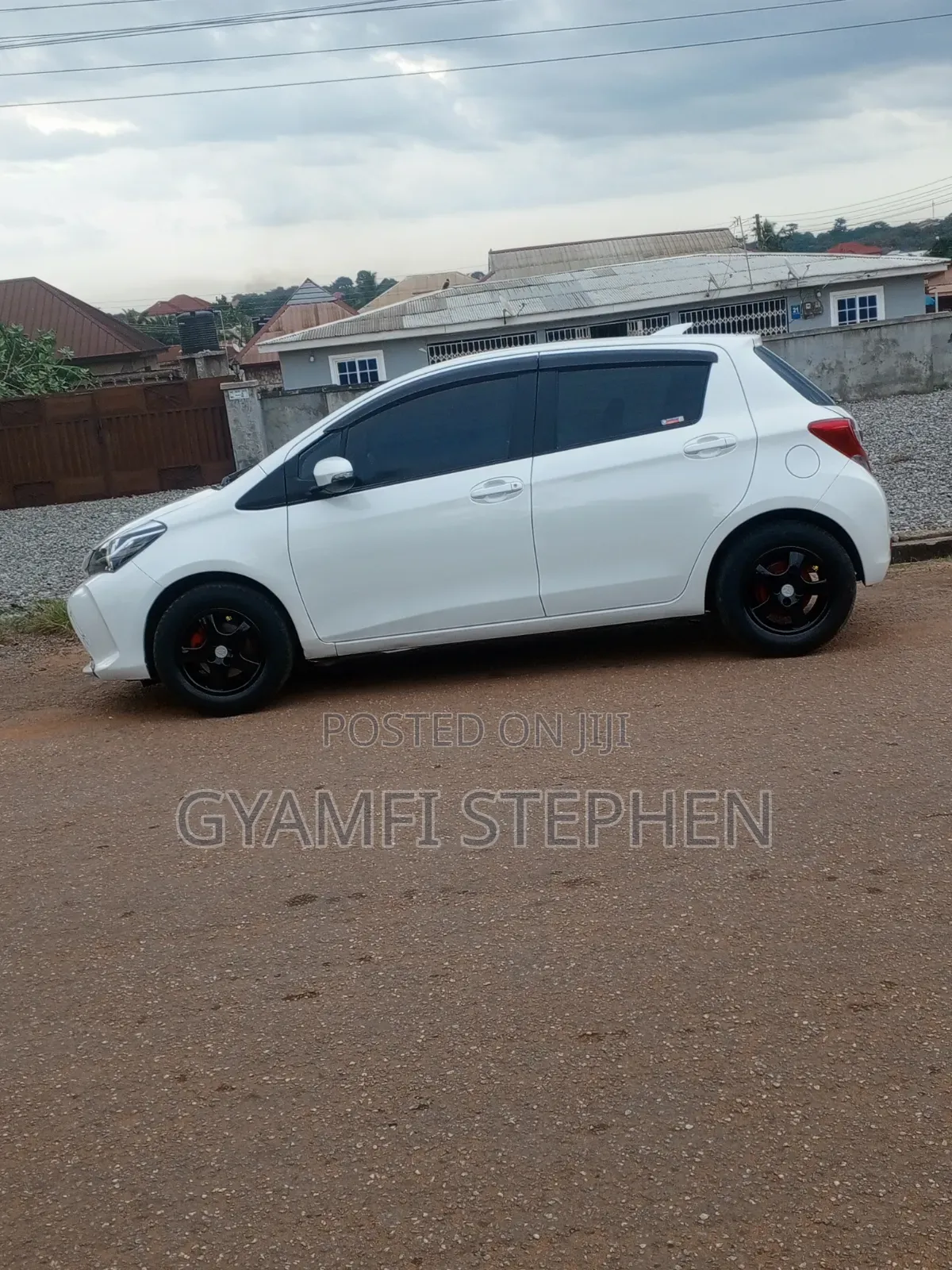 Toyota Vitz 2015 Pearl