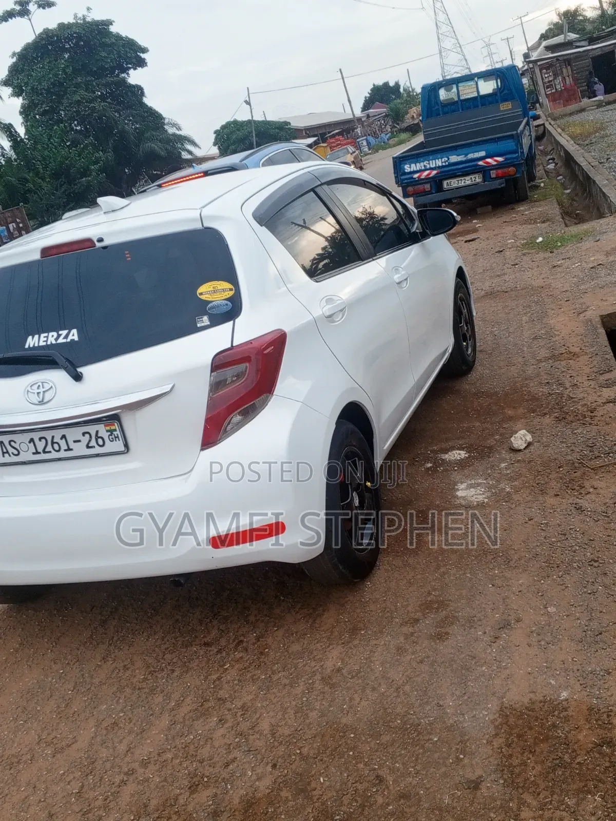 Toyota Vitz 2015 Pearl