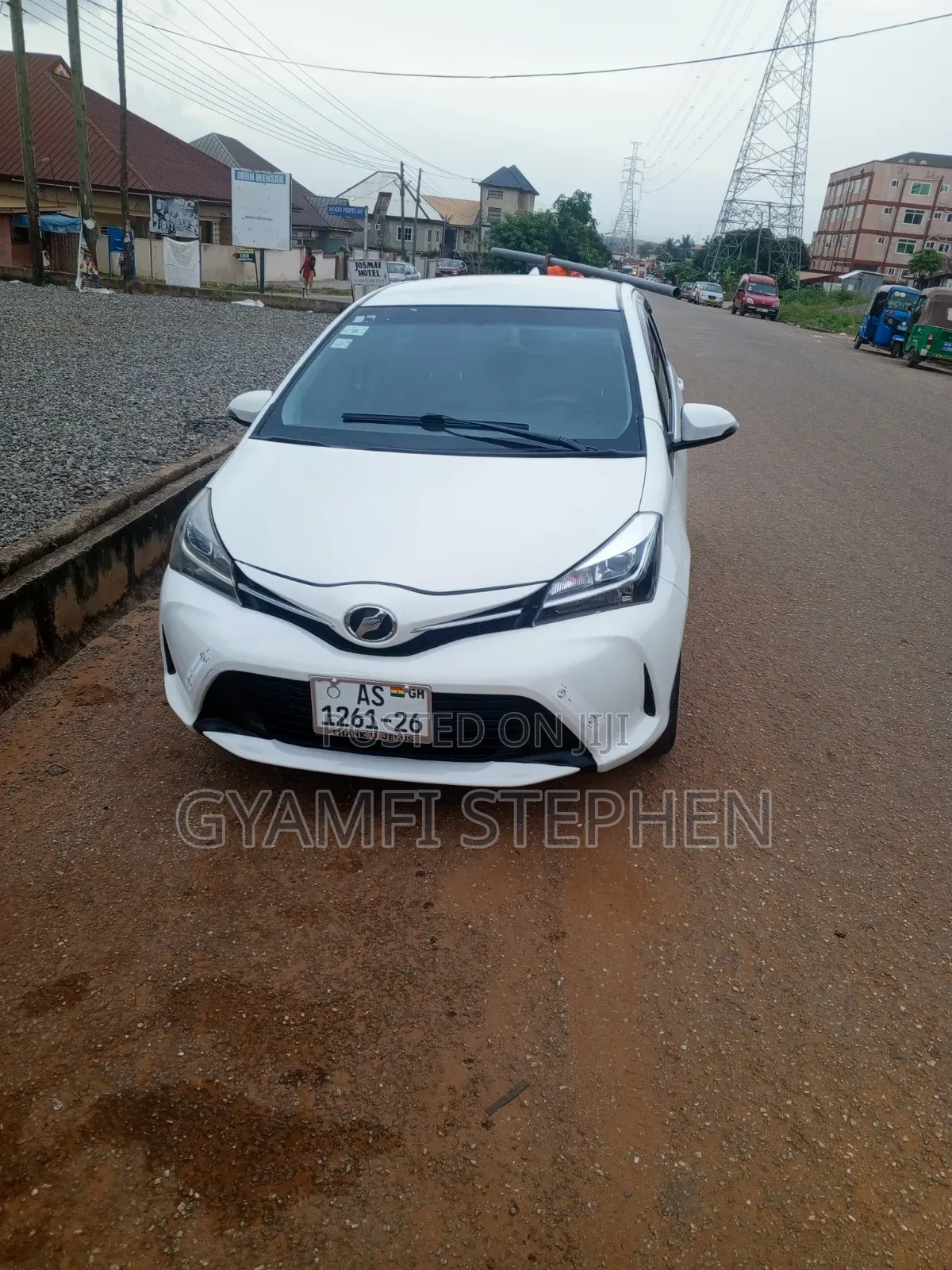 Toyota Vitz 2015 Pearl