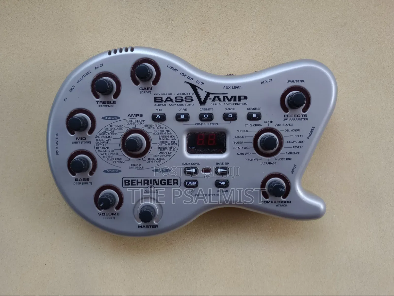 Behringer Bass Virtual Amplification Effect v-Amp