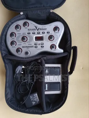 Behringer Bass Virtual Amplification Effect v-Amp