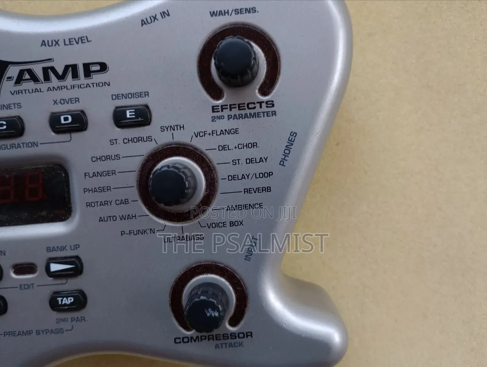 Behringer Bass Virtual Amplification Effect v-Amp