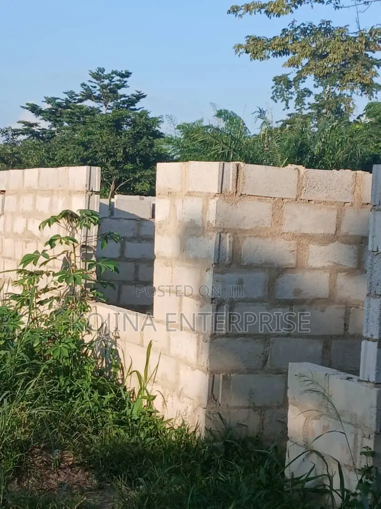 3bdrm House in Kuntenase Petransa, Bosomtwe for sale