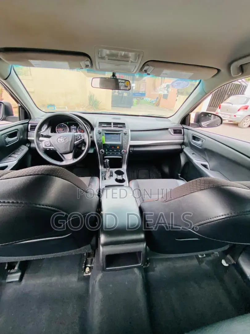 Toyota Camry SE 4dr Sedan (2.5L 4cyl 6A) 2017 Black