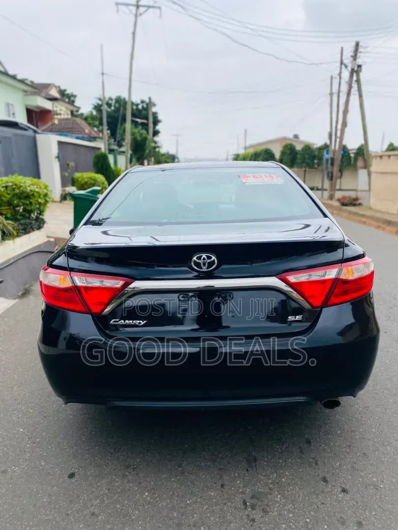 Toyota Camry SE 4dr Sedan (2.5L 4cyl 6A) 2017 Black