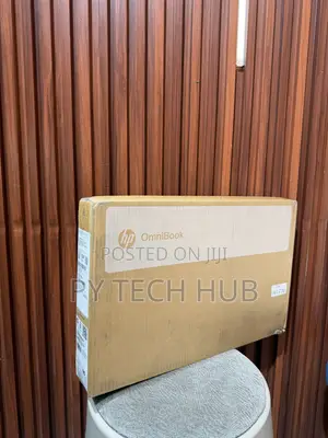 New Laptop HP OmniBook 3 16GB AMD Ryzen SSD 256GB