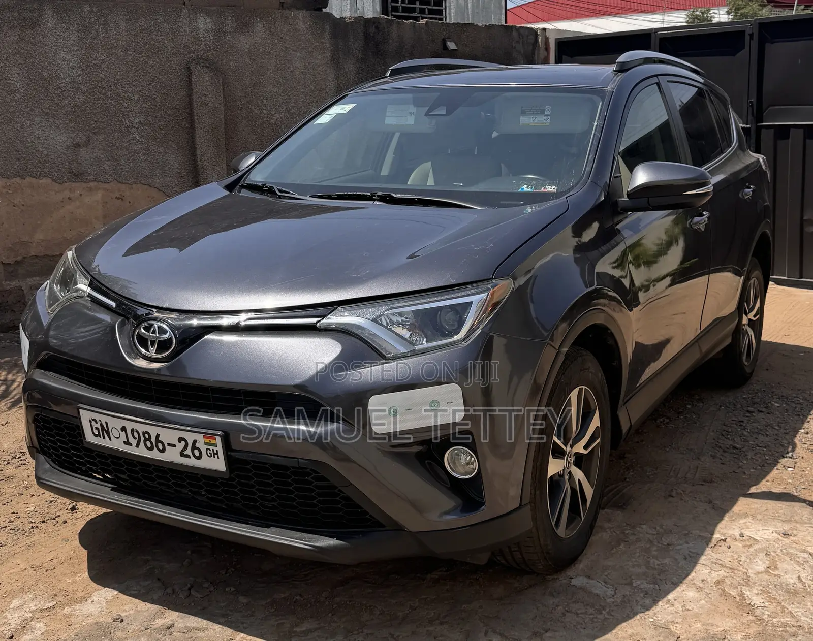 Toyota RAV4 XLE 4dr SUV AWD (2.5L 4cyl 6A) 2018 Gray