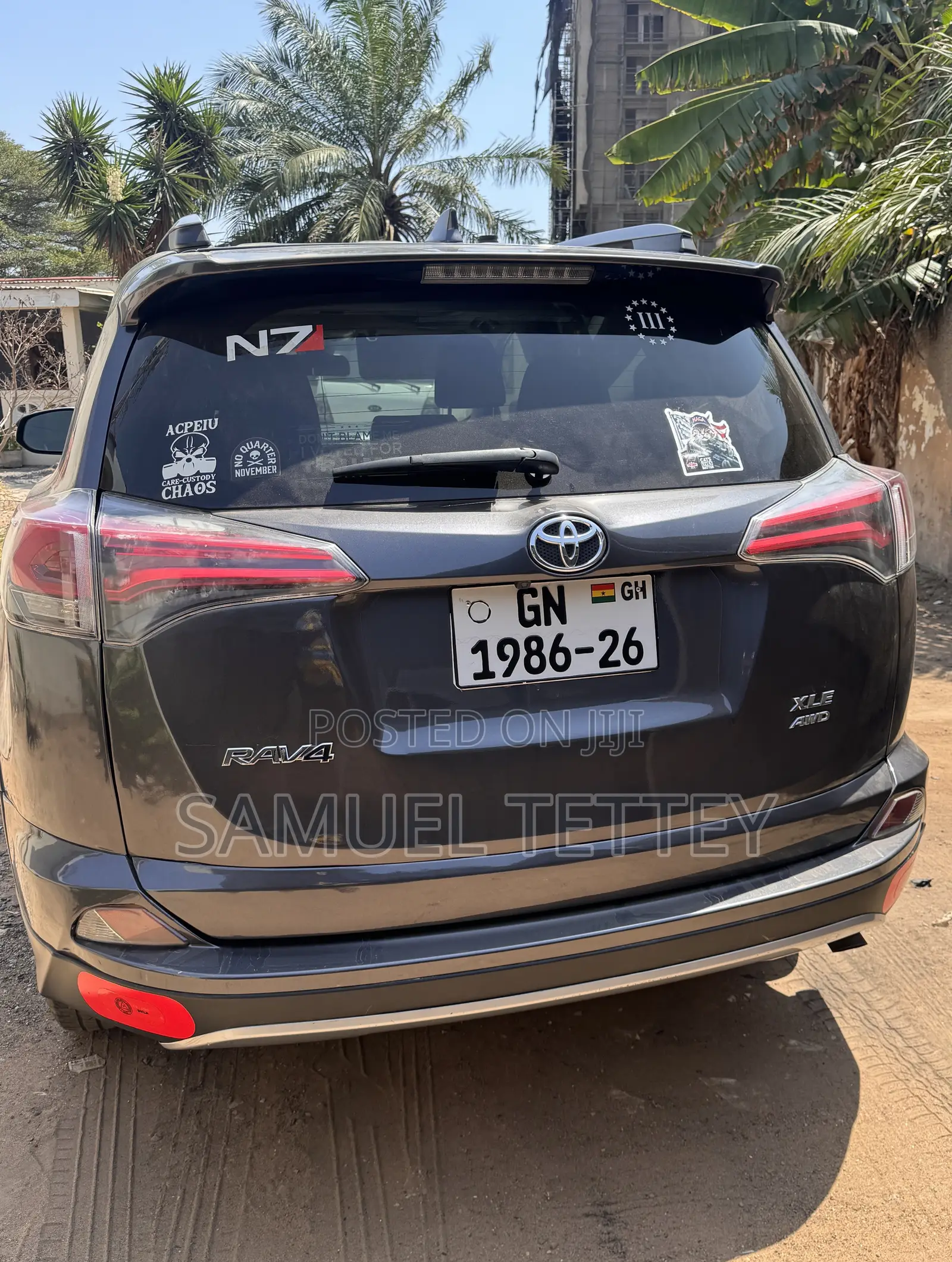 Toyota RAV4 XLE 4dr SUV AWD (2.5L 4cyl 6A) 2018 Gray