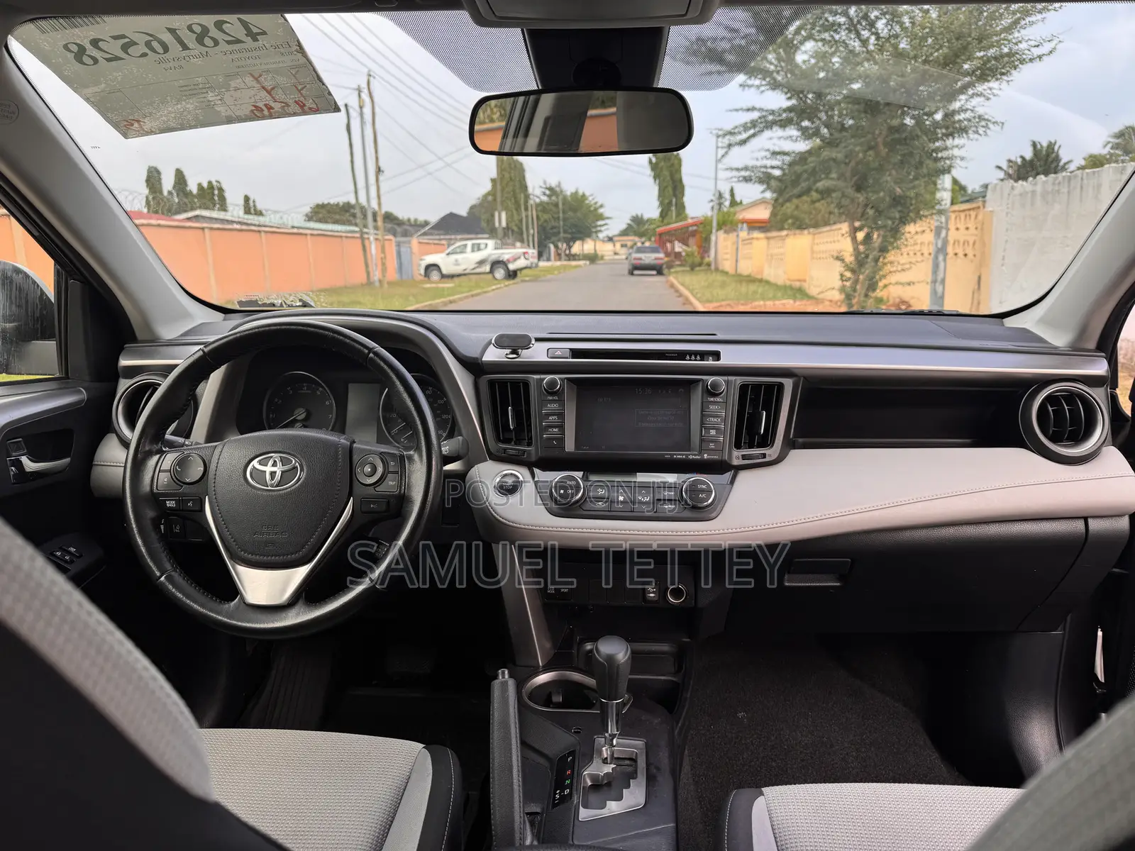 Toyota RAV4 XLE 4dr SUV AWD (2.5L 4cyl 6A) 2018 Gray