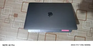 Laptop Apple MacBook Pro 2020 1GB Apple M1 SSD 500GB