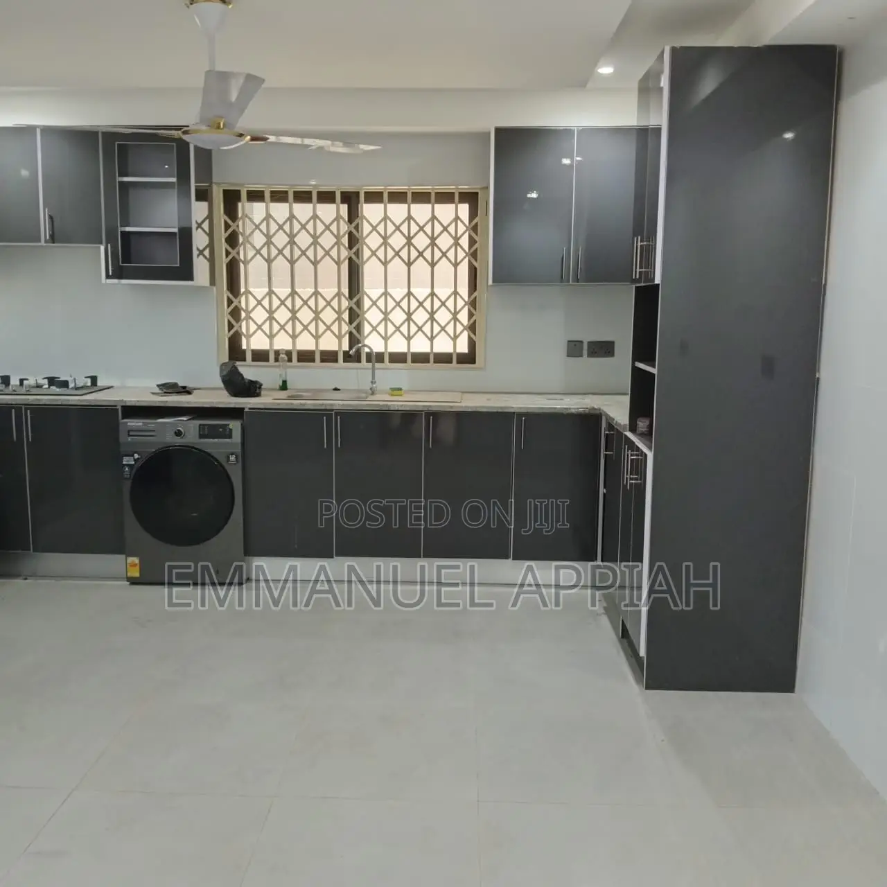 4bdrm House in Dawhenya Junction, Accra Metropolitan for sale