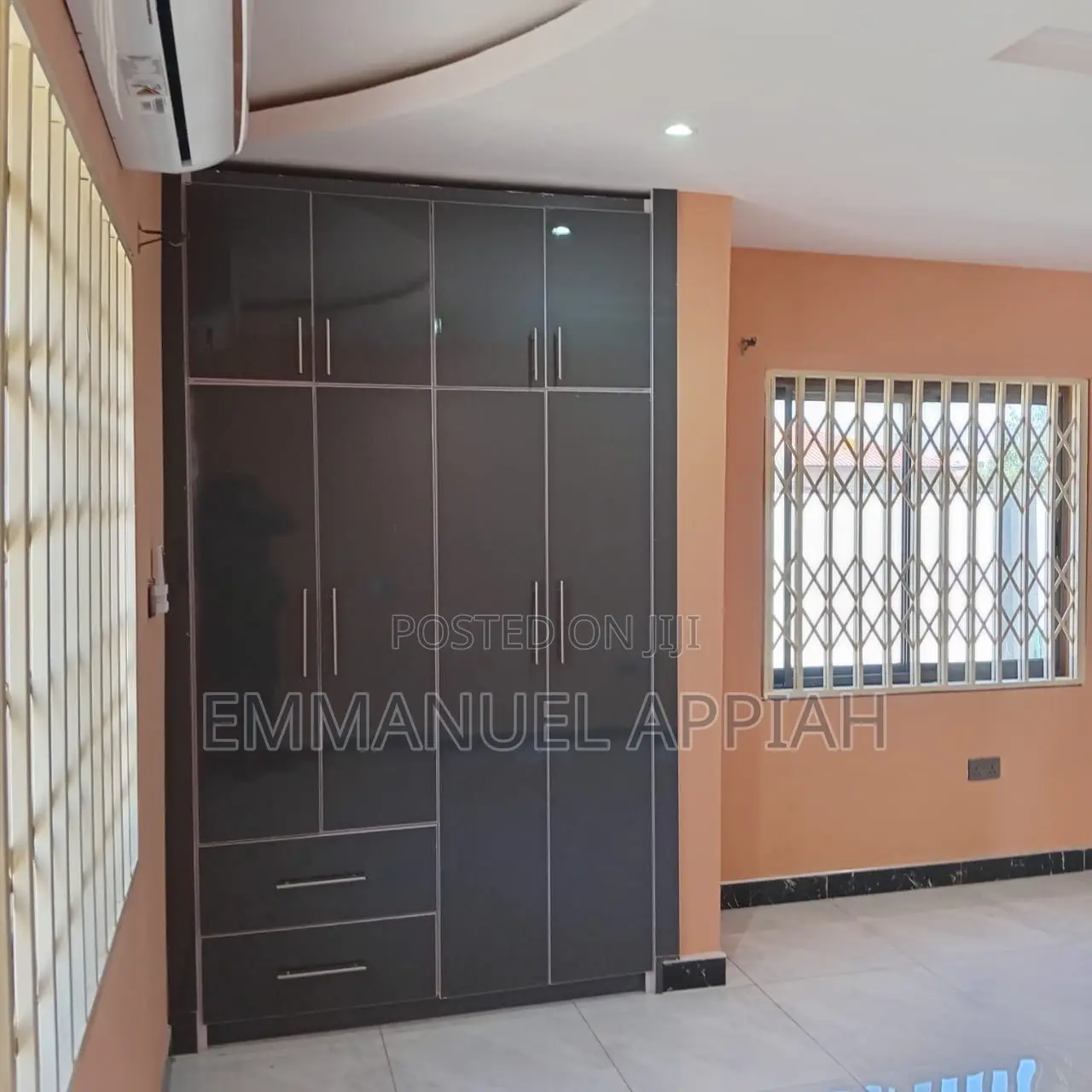 4bdrm House in Dawhenya Junction, Accra Metropolitan for sale