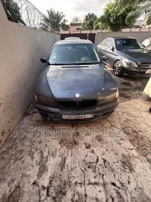 BMW 328i 2000 Gray