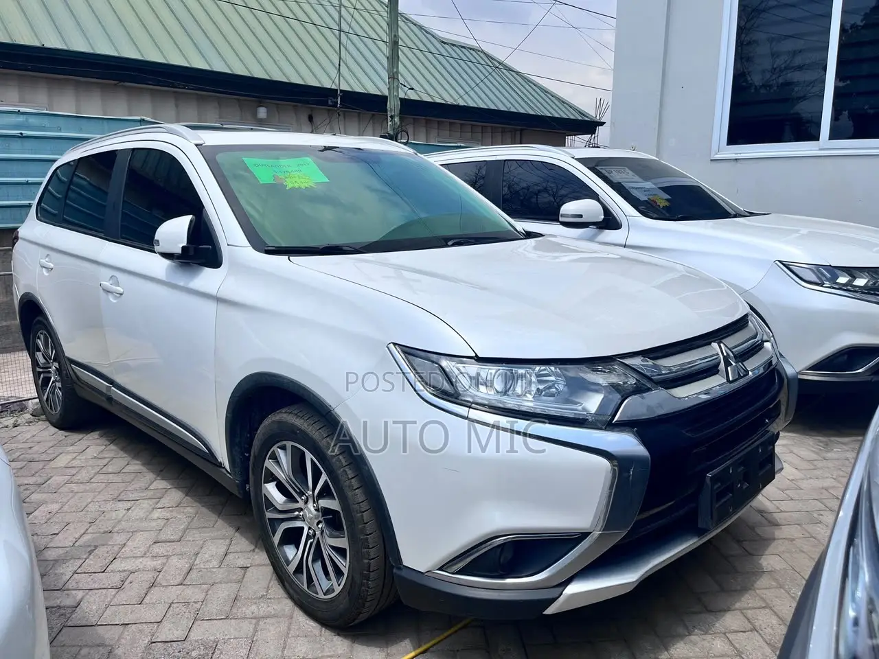Mitsubishi Outlander LE AWC 2018 White