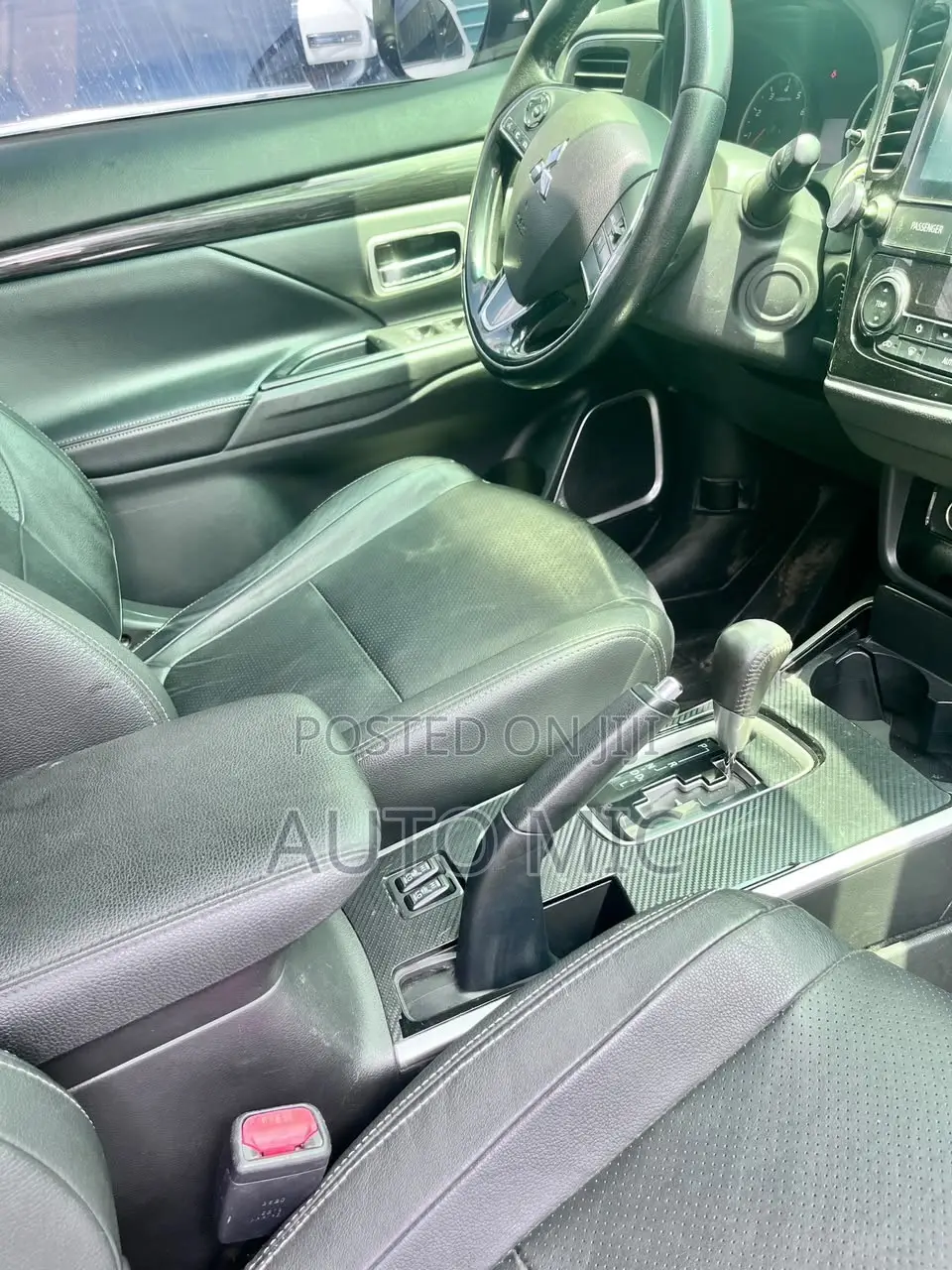 Mitsubishi Outlander LE AWC 2018 White