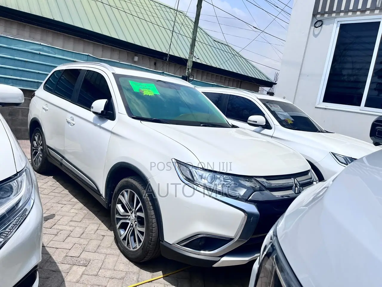 Mitsubishi Outlander LE AWC 2018 White