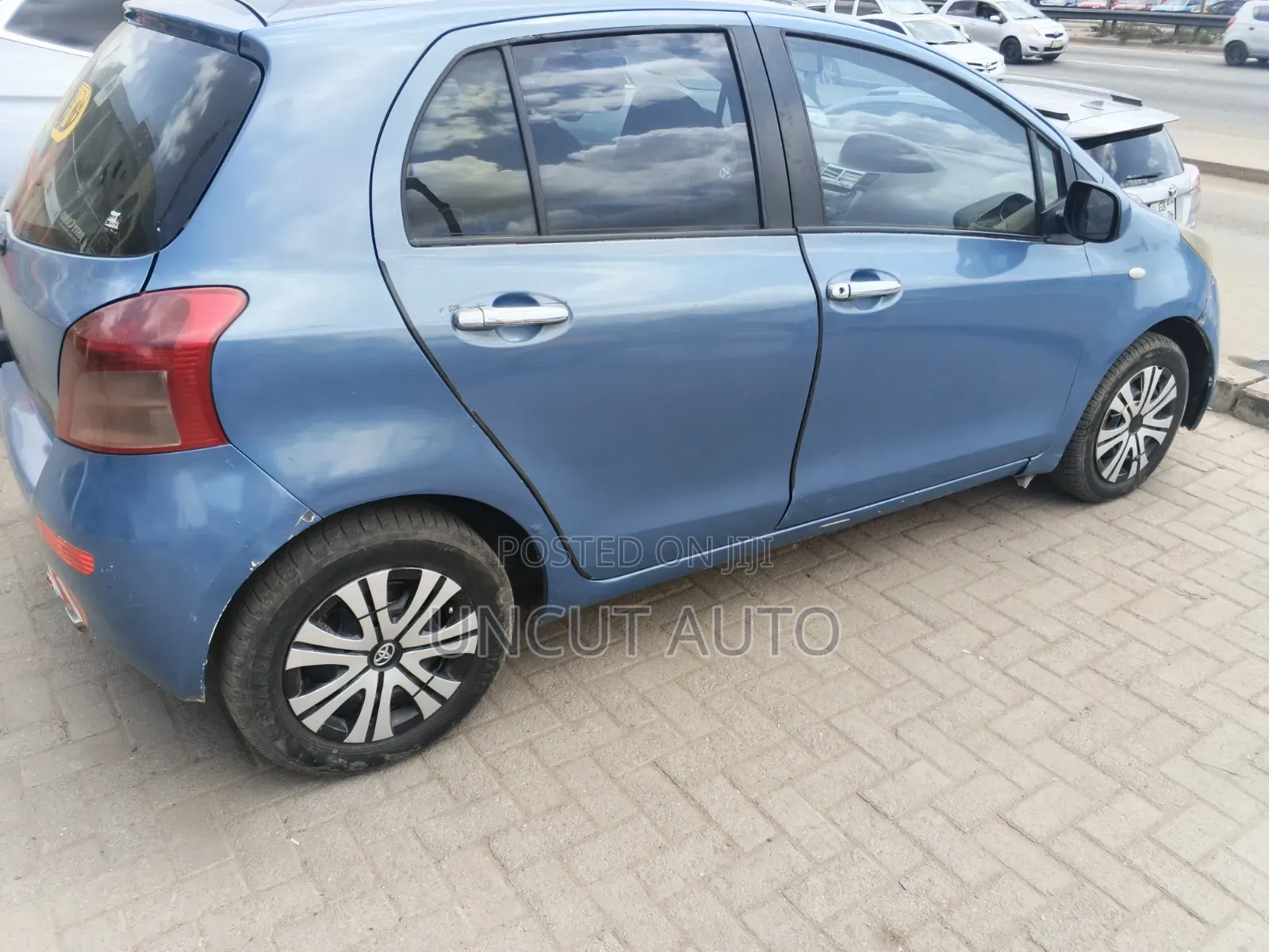 Toyota Vitz 2010 Blue