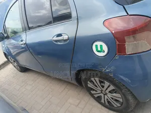 Toyota Vitz 2010 Blue