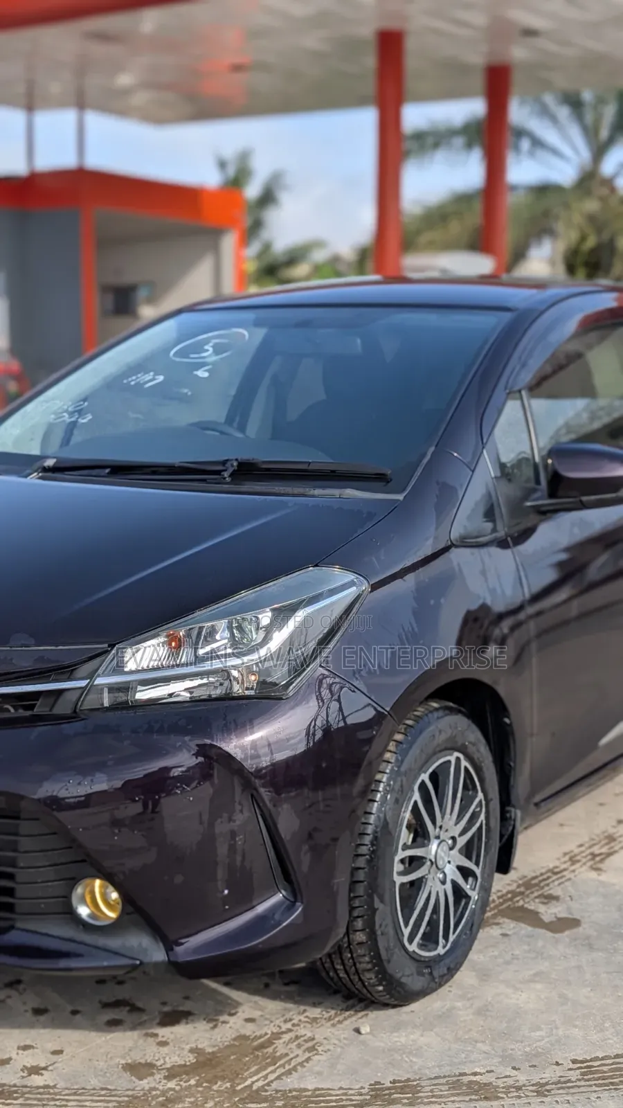 Toyota Vitz 1.3 FWD 5dr 2016 Purple