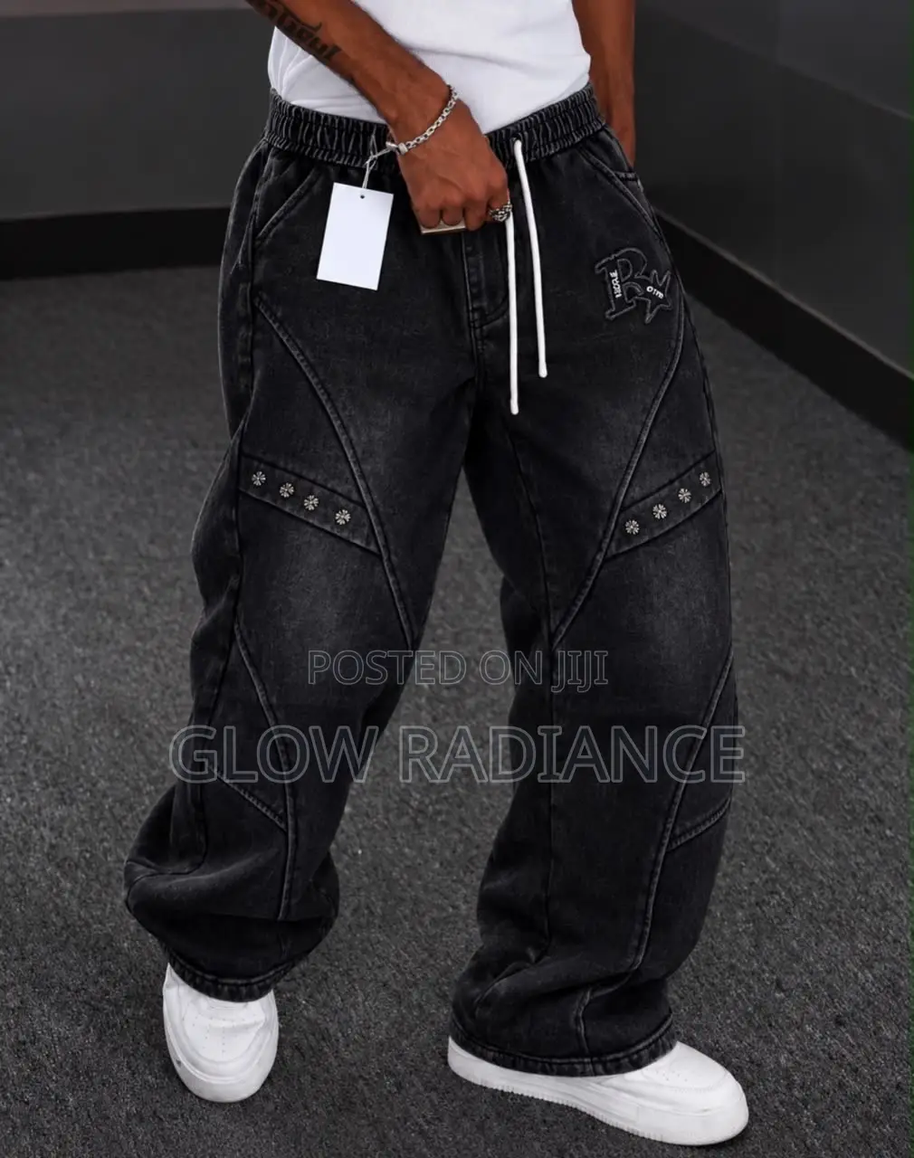 Black Washed Baggy Cargo Jeans – Streetwear Edition